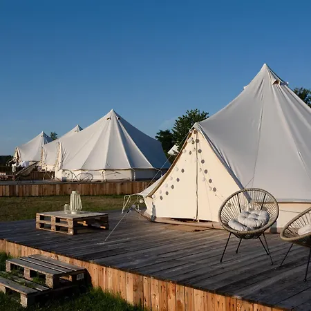 Luxury tent Glamping Pospolu Mokrovraty