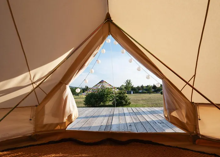 Glamping Pospolu Luxury tent Mokrovraty